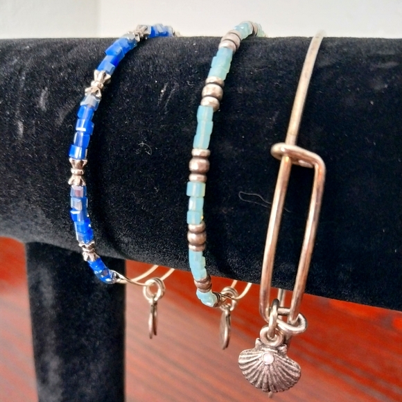 Alex and Ani lot of 3 bracelets - Picture 3 of 5